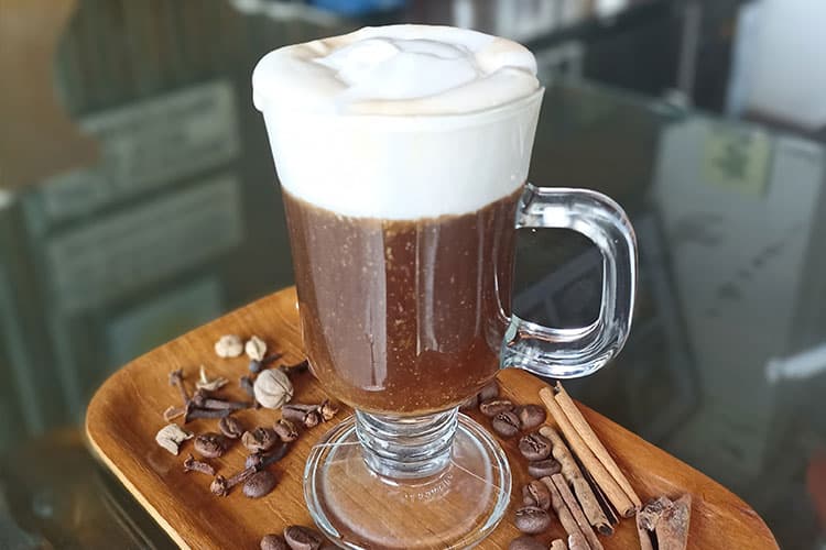 Nikmatnya Fancy Drinks Java Lotus Hotel Jember, Paduan Kopi dan Coklat Nusantara