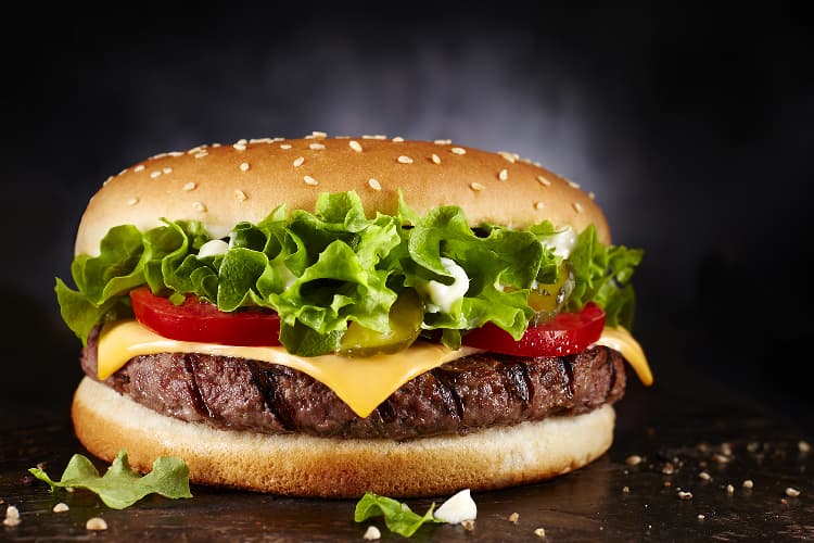 Fakta Hamburger, Makanan Lezat yang Ternyata Berasal dari Jerman