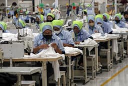 Gelombang PHK Menguat, Akademisi UGM Soroti Lemahnya Perlindungan Pekerja Informal